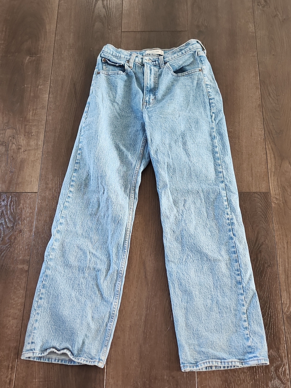 Abercrombie & Fitch High Rise 90s Relaxed Jean capsule staple 26 - Picture 1 of 6